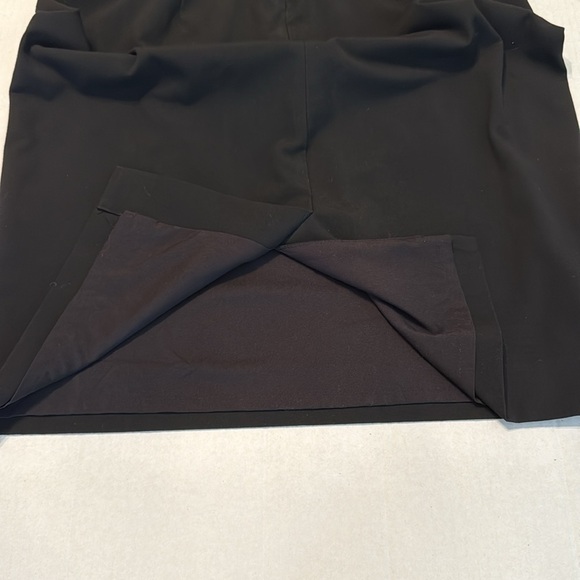 Ann Taylor Black The Boatneck Sheath Dress in Seasonless Stretch Size 0 - Picture 9 of 12